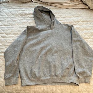 Gildan gray hoodie